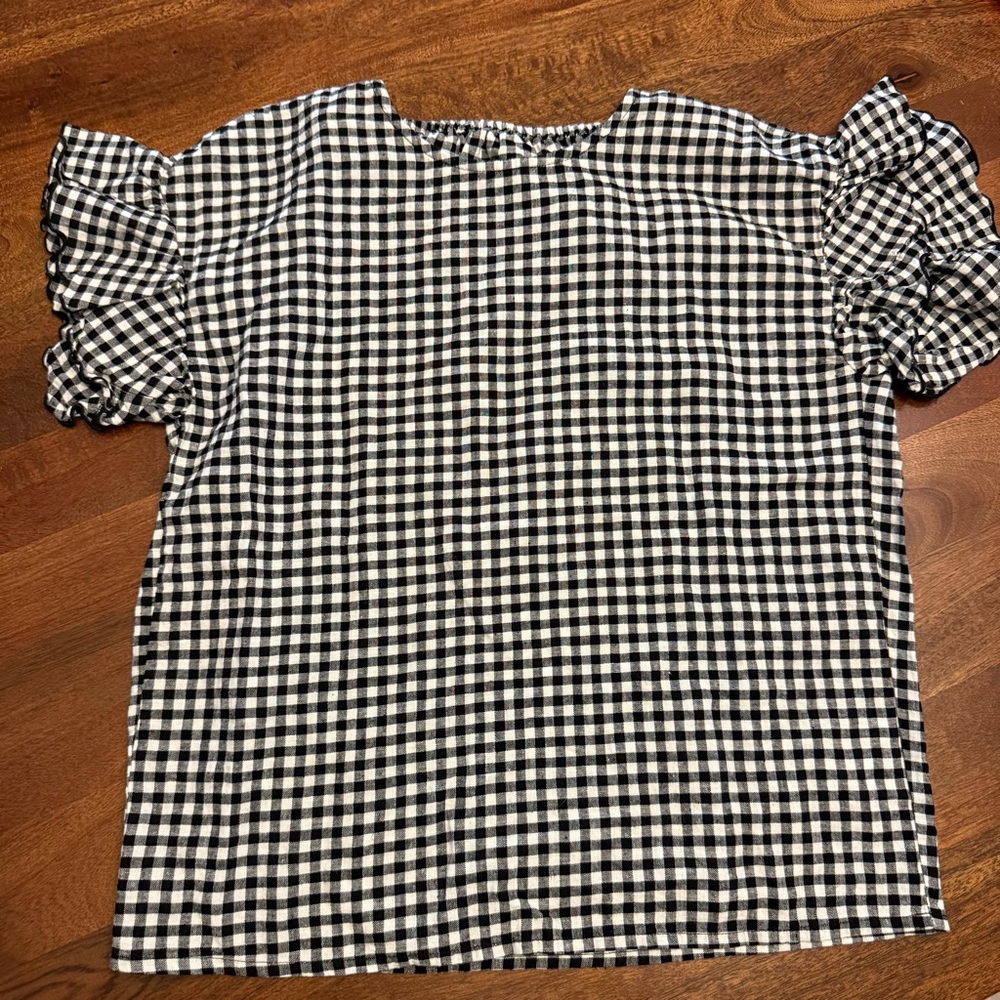 Black and White Gingham Ruffle Sleeve Top